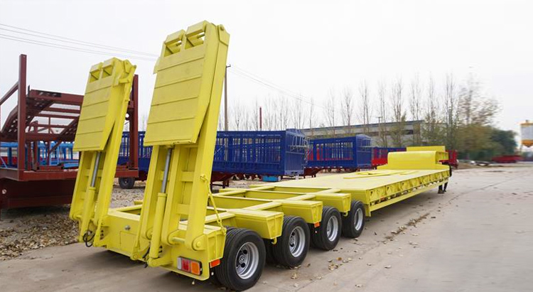 Sinotruck Low Bed Semi Trailer Truck